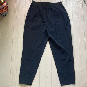 Everlane women’s black wool pull-on pants